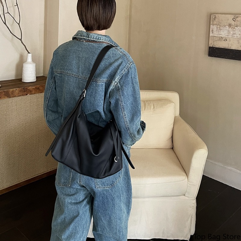 Sophisticated Everyday Large C - Luxury Bags Everyday ulasan dan harga