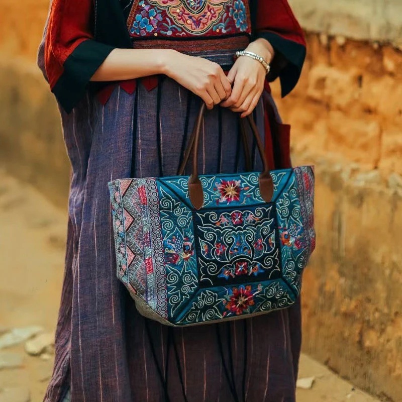 Original embroidered Tote bags - Luxury Bags On Sales ulasan dan harga
